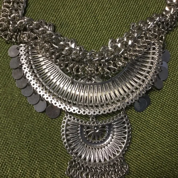 Prom/Wedding Rhinestone Collar Necklace - Picture 9 of 13